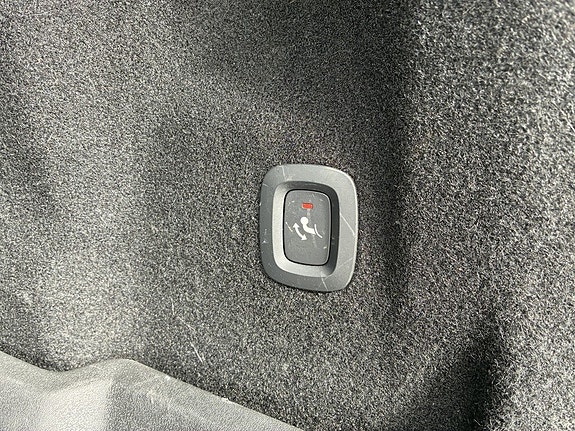 Volvo XC60 9 of 18