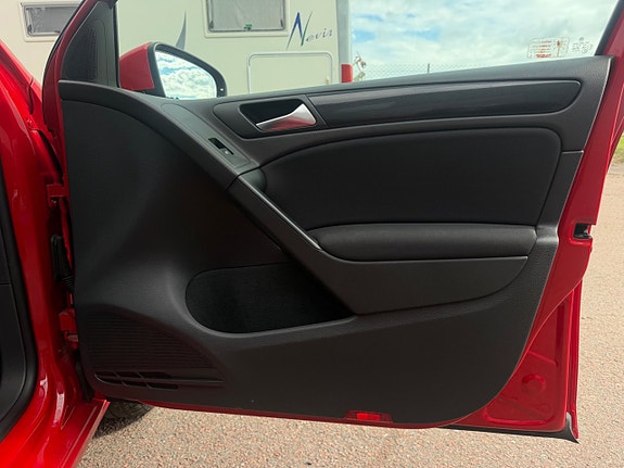 Volkswagen Golf I 21 of 22