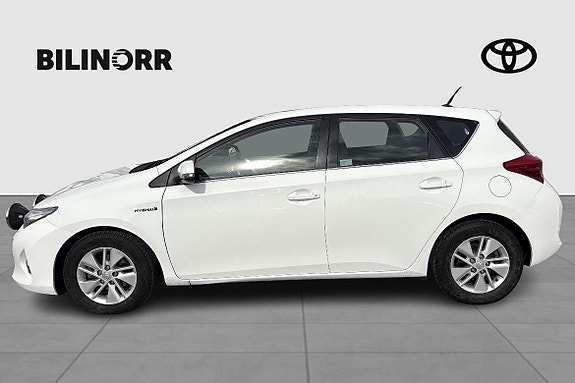 Toyota Auris 4 of 12
