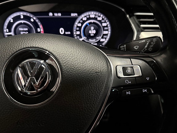 Volkswagen Passat Alltrack 23 of 30