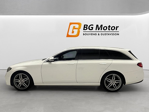 Mercedes-Benz E220 8 of 16