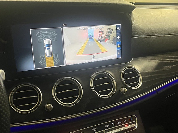 Mercedes-Benz E220 16 of 16