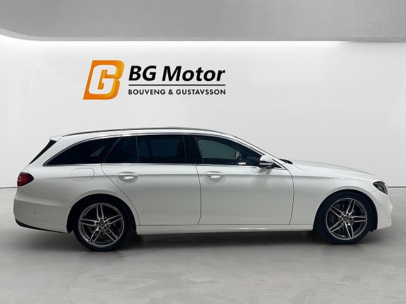 Mercedes-Benz E220 4 of 16
