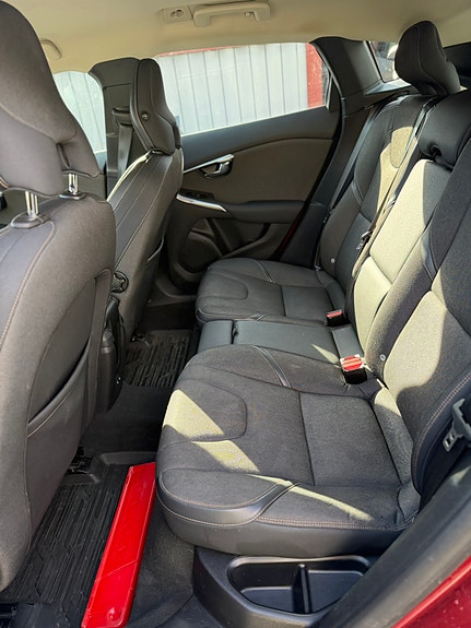 Volvo V40 Cross Country 5 of 6