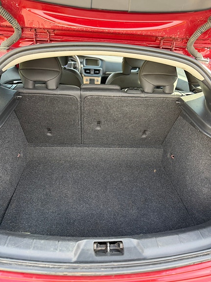Volvo V40 Cross Country 6 of 6