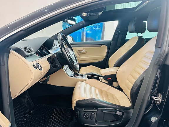 Volkswagen CC 11 of 21