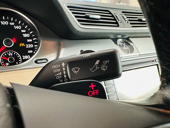 Volkswagen CC 19 of 21