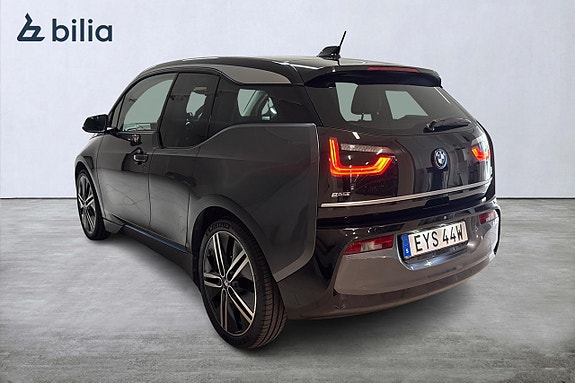 BMW i3 2 of 19