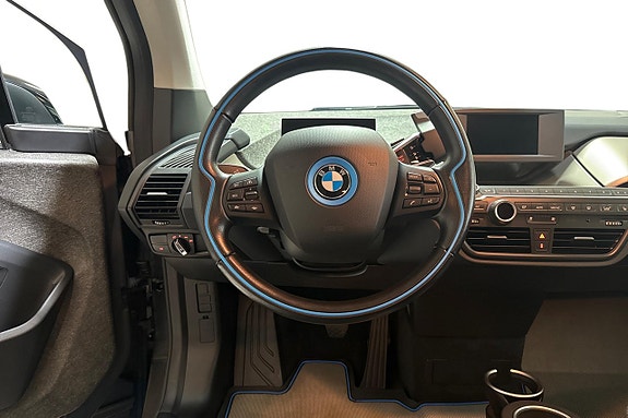 BMW i3 9 of 19