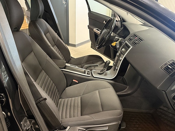 Volvo S40 8 of 9