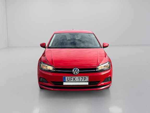 Volkswagen Polo 2 of 15