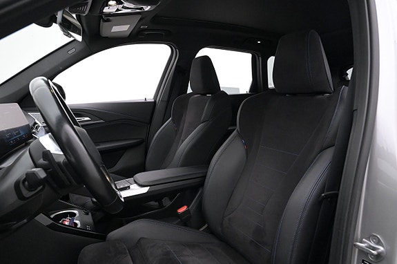 BMW iX1 10 of 27