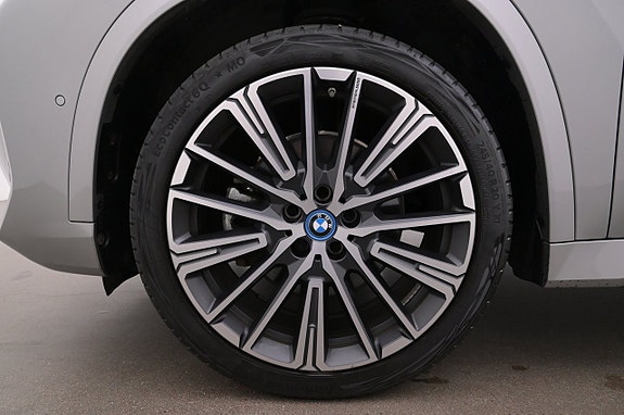 BMW iX1 27 of 27
