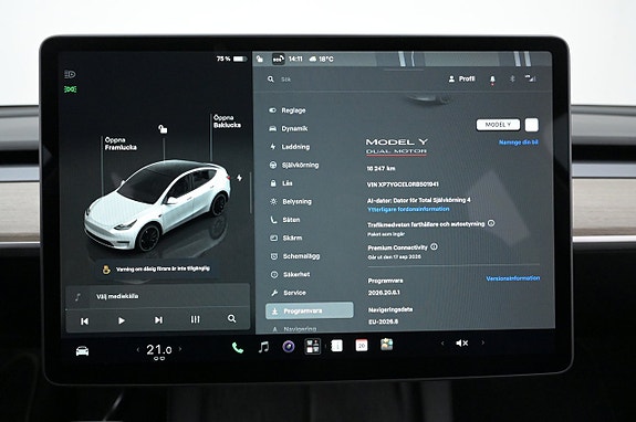 Tesla Model Y 9 of 27