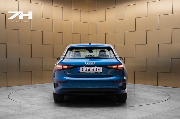 Audi A3 4 of 17