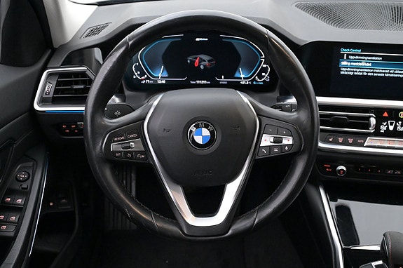 BMW 330e 7 of 27