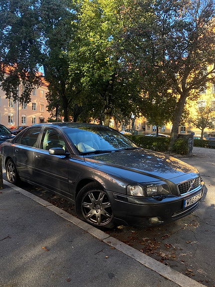 Volvo S80 2 of 7