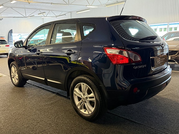 Nissan Qashqai 4 of 17