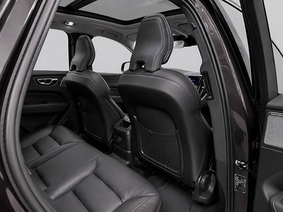 Volvo XC60 13 of 18