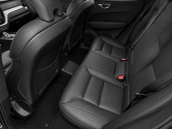 Volvo XC60 11 of 18