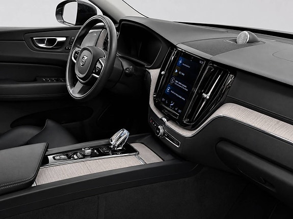 Volvo XC60 15 of 18