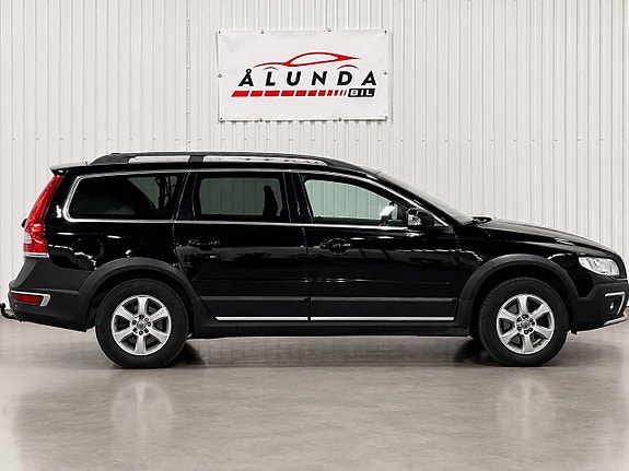 Volvo XC70 10 of 28