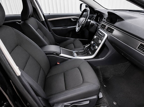Volvo XC70 15 of 28