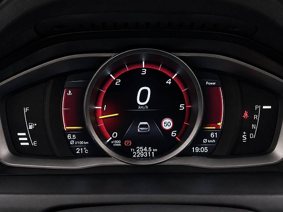 Volvo XC70 22 of 28