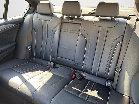 BMW 520d 13 of 17