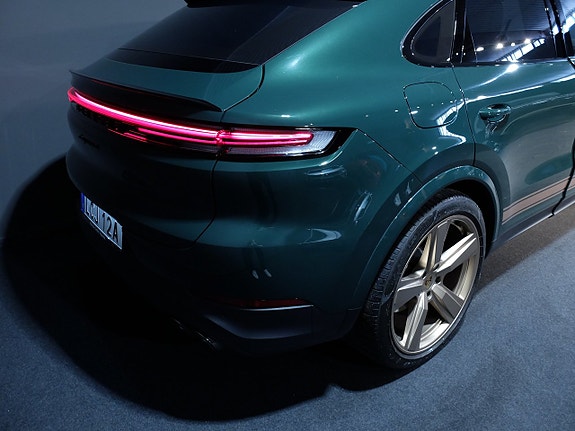 Porsche Cayenne 11 of 15