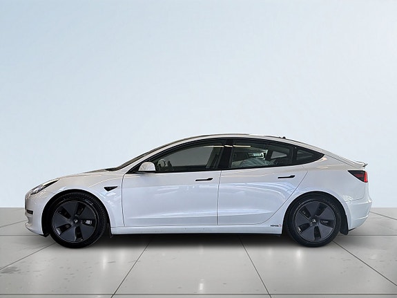Tesla Model 3 4 of 21