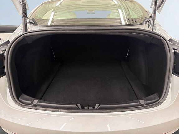 Tesla Model 3 12 of 21