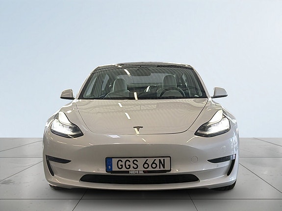 Tesla Model 3 2 of 21