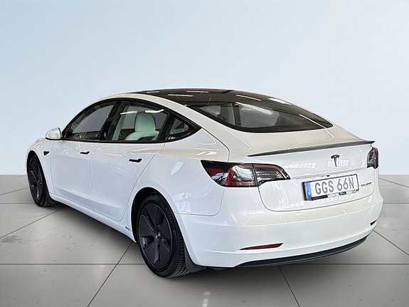 Tesla Model 3 5 of 21
