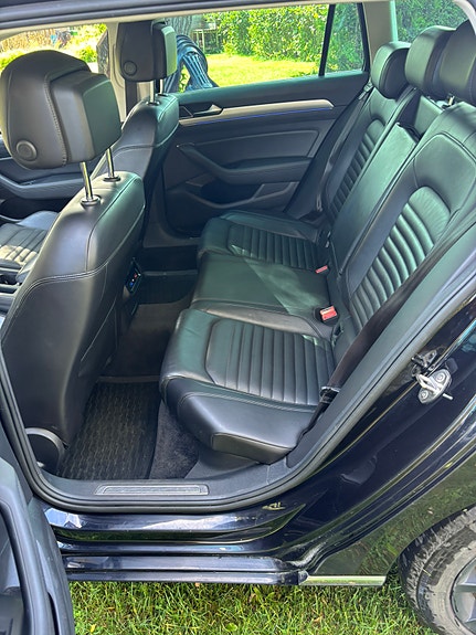 Volkswagen Passat 6 of 12