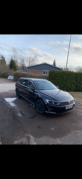 Volkswagen Passat 12 of 12