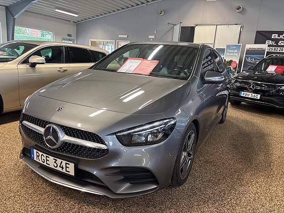 Mercedes-Benz B200 12 of 12