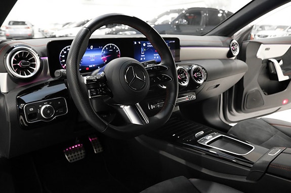 Mercedes-Benz CLA200 9 of 30