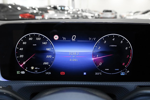Mercedes-Benz CLA200 30 of 30