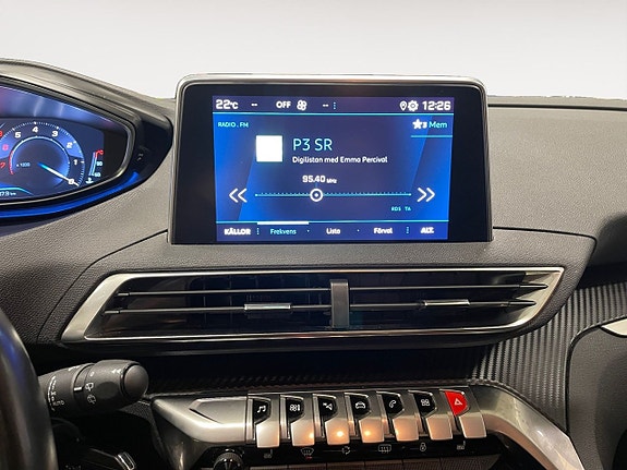 Peugeot 5008 17 of 23