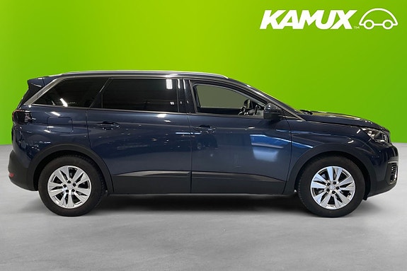 Peugeot 5008 2 of 23