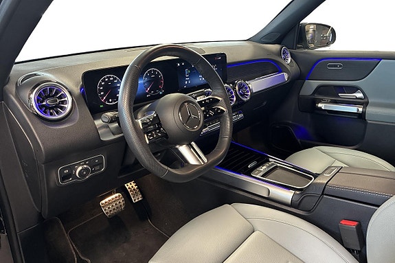 Mercedes-Benz GLB200 7 of 20