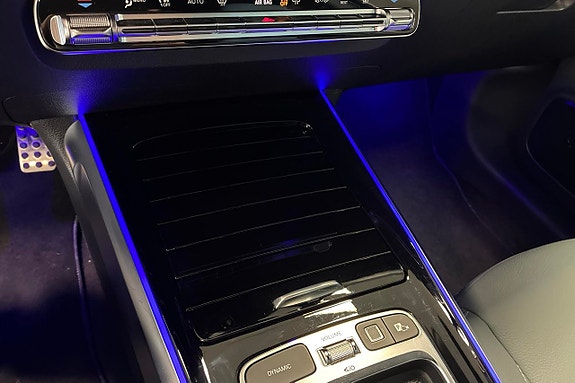 Mercedes-Benz GLB200 19 of 20