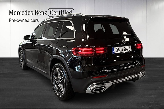 Mercedes-Benz GLB200 4 of 20