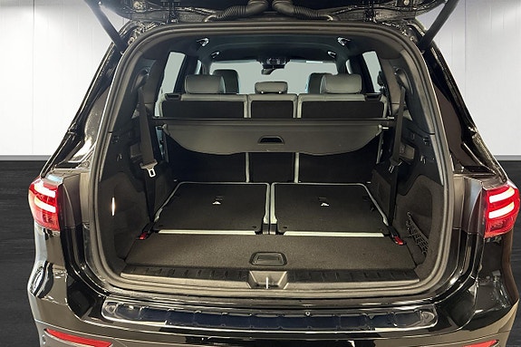 Mercedes-Benz GLB200 13 of 20