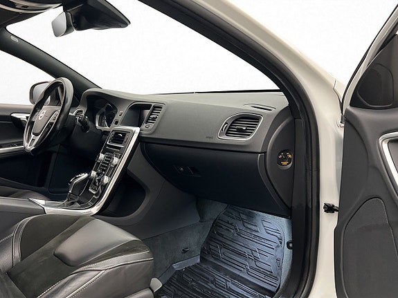 Volvo V60 27 of 30