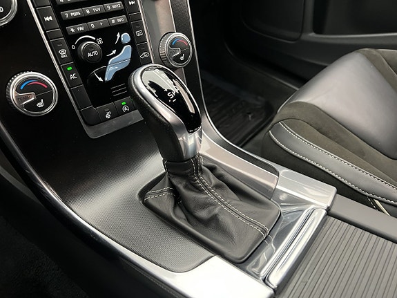 Volvo V60 25 of 30