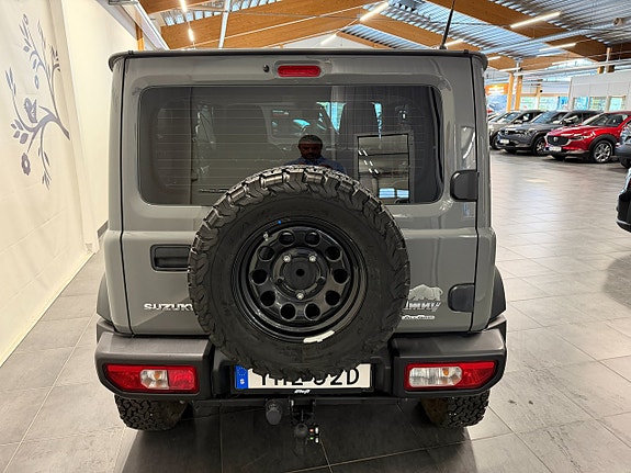 Suzuki Jimny 4 of 11