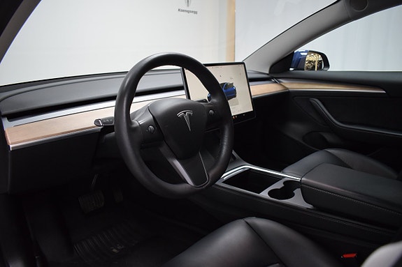 Tesla Model 3 16 of 23