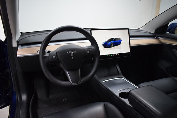 Tesla Model 3 11 of 23